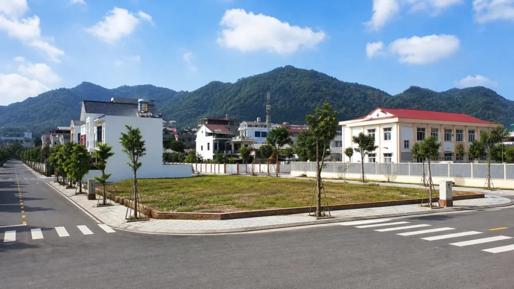 Nền góc khu đô thị mới tại Sơn La gần tiện ích dân cư